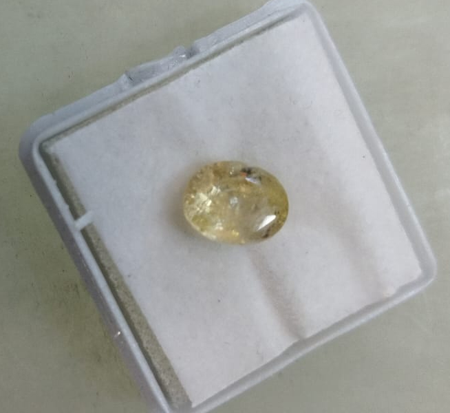 Yellow Sapphire 37